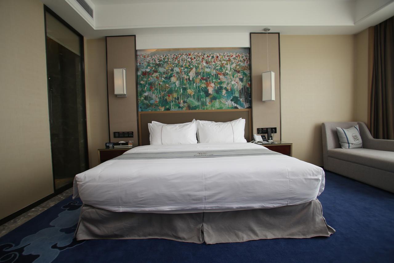 Shenzhen Kaileiston Hotel Exterior photo